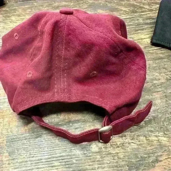 Disney Mickey Mouse Maroon Hat Ball cap - Picture 3 of 3